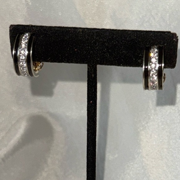 Vintage Elegant Black Enamel Gold & Rhinestone Half Hoops Clip Earrings - Picture 13 of 13